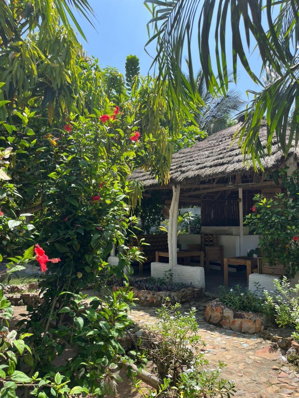 African Treasure Beach Resort Kokrobite Exterior photo